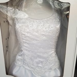 Wedding / bridal dress